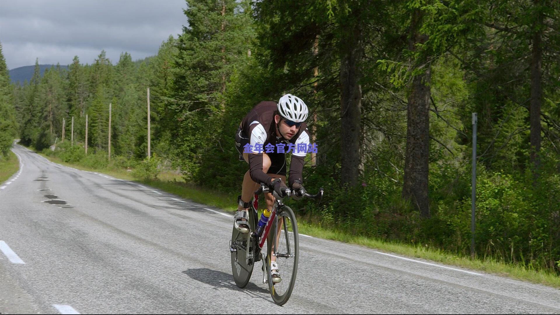 媒体人,联赛防周琦哈雷尔后 李祥波对大多数亚洲内线难度降低不少