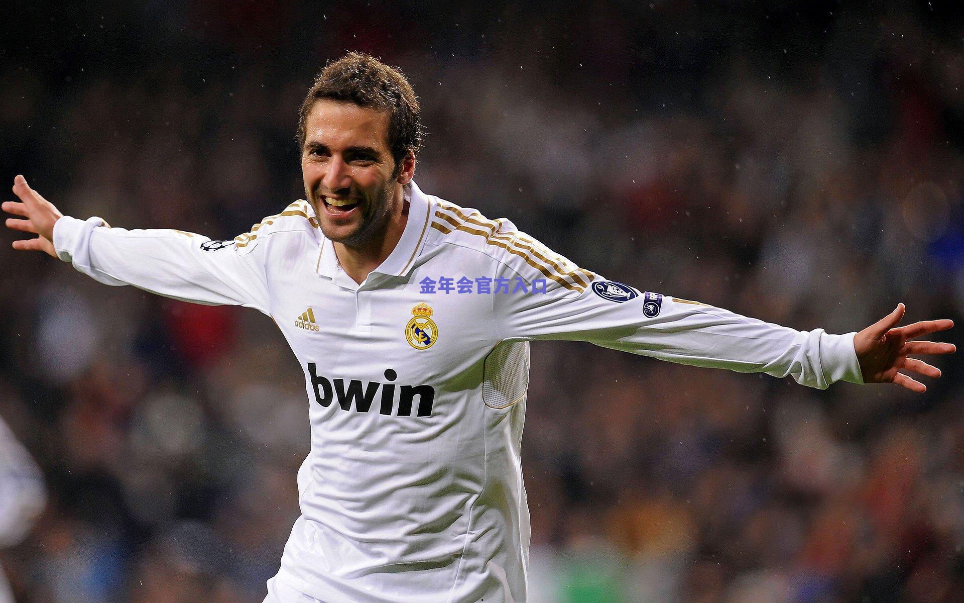 意大利中场新星托纳利加盟纽卡斯尔，刷新球员转会费纪录