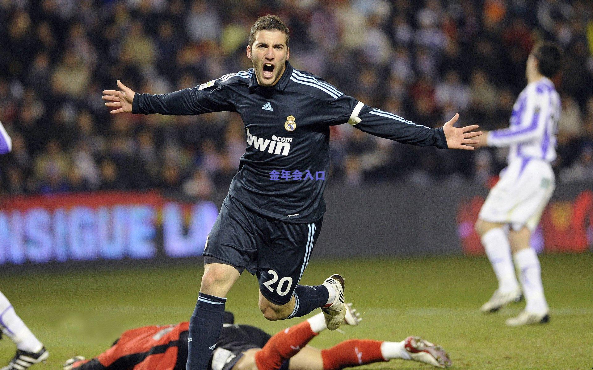 库里2018-2019赛季神仙球回顾，我靠这也能进！