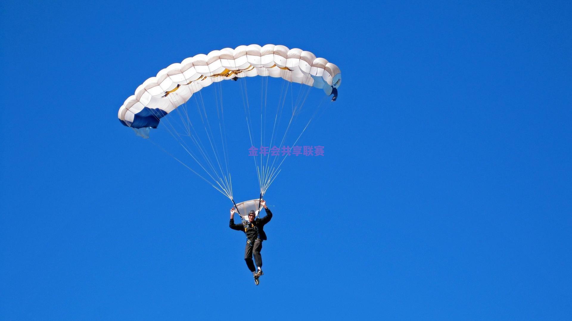 体坛早报，赵睿终场前冷静施射定乾坤 中国男篮斯杯鏖战力克埃及